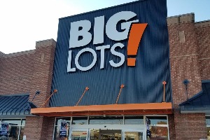 Loyalty360 Reads: November 30 | Big Lots Adds New Pay Options; KFC Calls On Competitors; and More