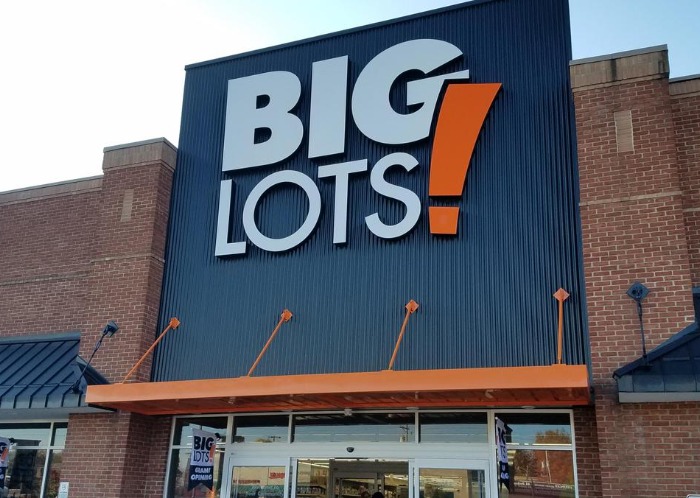 Loyalty360 Reads: November 30 | Big Lots Adds New Pay Options; KFC Calls On Competitors; and More