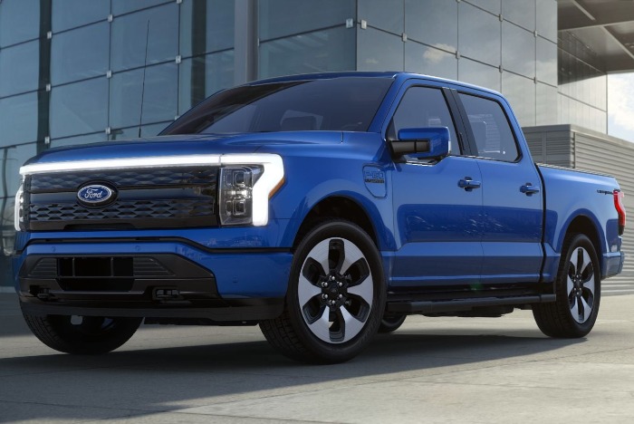 Loyalty360 Reads: January 4 | Ford Planning to Double All-Electric F-150 Lightning Production Annually; Shopping on Social Media Platforms Expected to Reach $1.2 Trillion Globally by 2025; and More
