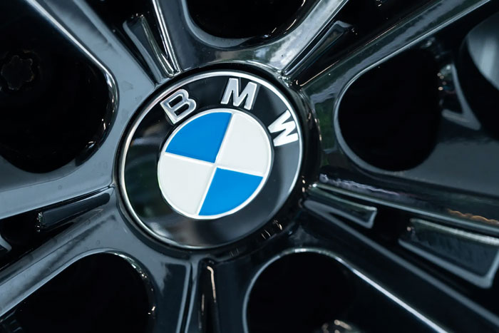 Loyalty360 Reads: July 14: BMW Heated Seats Subscription, Walmart E-Commerce Delivery Low-Emissions Electric Vans, and More